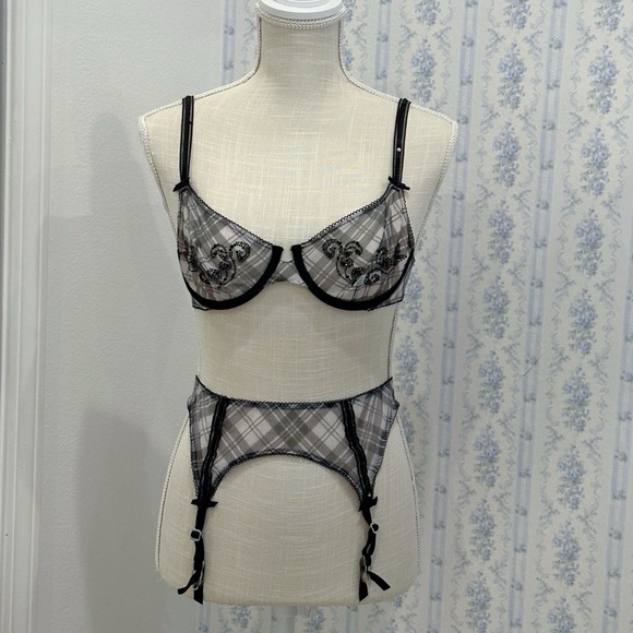Victoria's Secret Other - BNWTs Vintage Victoria's Secret Lingerie Set